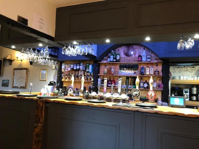 The Royal Oak Inn, Wetton Экстерьер фото
